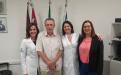 Profa. Daniela Silva Barroso em meio aos professores da UNIFAL-MG: Profa. Elaine Manso; Prof. Carlos Roberto Colombo Robazza e Profa. Ana Cláudia Pedreira de Almeida