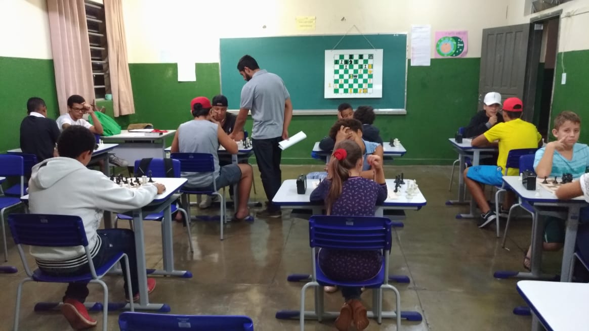 Agência Minas Gerais  Projeto de xadrez mobiliza escola e melhora  desempenho dos estudantes