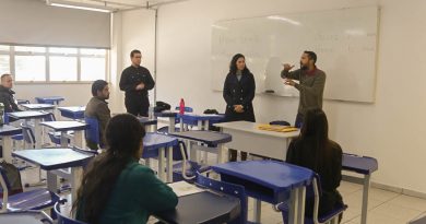Universidade realiza primeiro concurso para professor de Libras – Português para surdos