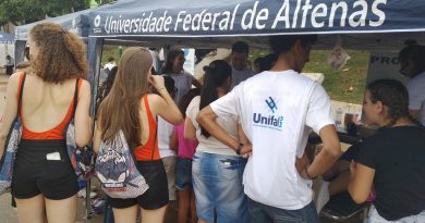 Universidade promove Feira de Saúde e Educação na cidade de Carvalhópolis; ação reuniu mais de 100 estudantes e servidores nas atividades para a população local