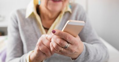 Ação de extensão promove chamadas via WhatsApp entre idosos e universitários durante o período de distanciamento social