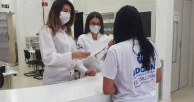 Farmácia Universitária intensifica dispensação de fitoterápicos à população de Alfenas; parceria com a prefeitura possibilita distribuição gratuita pelo SUS