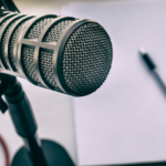 Projetos da UNIFAL-MG aderem a plataformas de áudio para divulgação de podcasts sobre ciência, atualidades, saúde e conhecimentos gerais; no Dia do Podcast, ouça algumas das produções desenvolvidas pela comunidade acadêmica