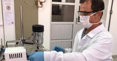 UNIFAL-MG obtém patente de material que é capaz de simplificar a análise de compostos químicos presentes no sangue, soro de sangue e leite; invenção melhora a velocidade das análises