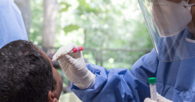 Indicadores da pandemia sinalizam o que esperar do cenário epidemiológico da covid-19 para 2022; pesquisador analisa parâmetros de saúde nas cidades onde há campus da UNIFAL-MG