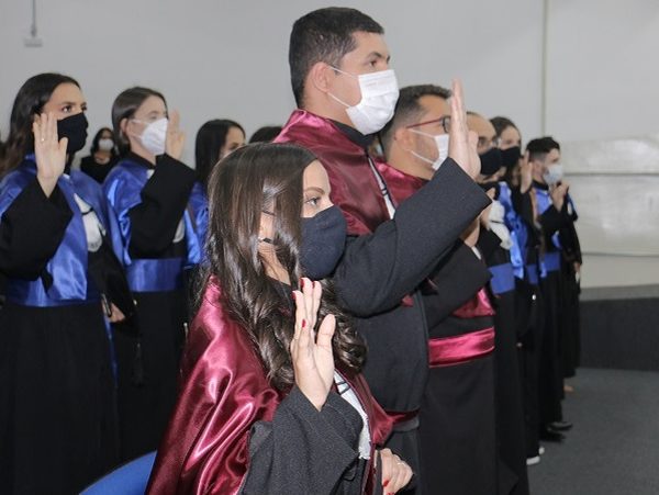 UNIFAL-MG gradua novos profissionais em cerimônia de colação de grau no campus Varginha