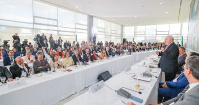 Em encontro com reitores, presidente Lula assegura que a autonomia de universidades públicas será garantida; reitor da UNIFAL-MG marcou presença na reunião em Brasília