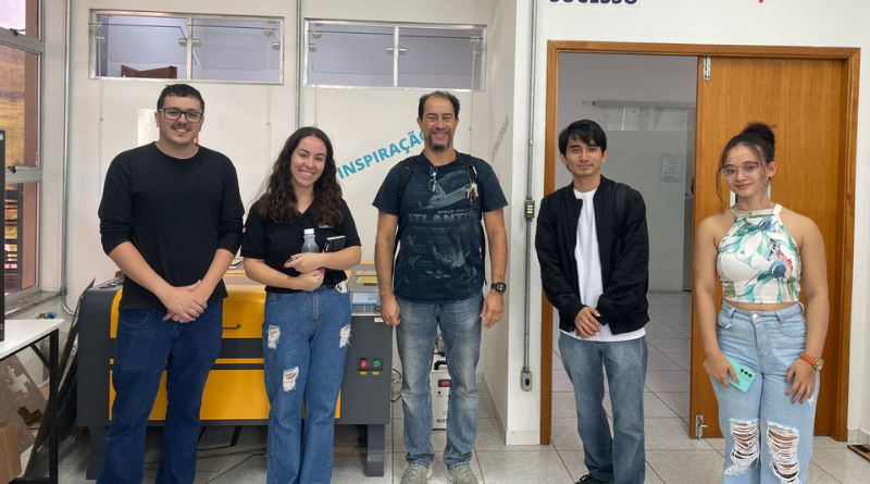 Agência de Inovação de Empreendedorismo da UNIFAL-MG realiza segunda oficina de capacitação para corte a laser nos laboratórios maker dos campi Alfenas e Poços de Caldas