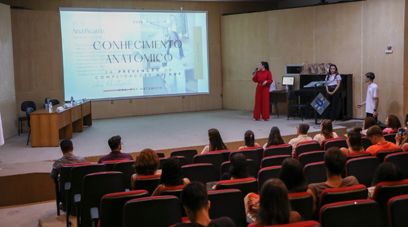 Em aula inaugural na UNIFAL-MG, Liga de Anatomia Orofacial e Estética debate o conhecimento anatômico e a prevenção de complicações em Harmonização Orofacial