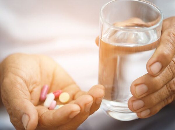 Estudo indica necessidade de gerenciar interações medicamentosas para evitar efeitos colaterais no uso de antidepressivo…
