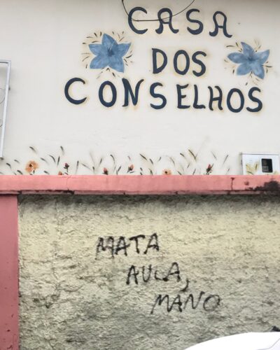 Se conselho fosse casa. 2022. Senhorita Barros